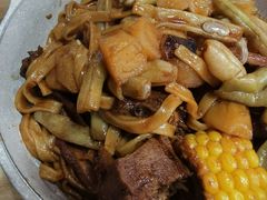 -内蒙焖面大盆骨餐馆(山大路店)
