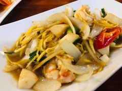 -Dang restaurant (patong phuket)