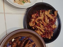 -阿瓦山寨·湘菜现炒·剁椒鱼头王(咸阳总店)