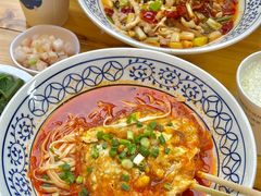 -李与白包子铺(桐梓林店)
