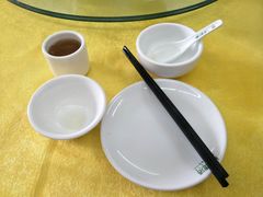 餐具-巨元河鲜酒楼·清远特色菜名店(英德店)