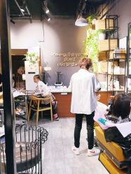 -MOVAN  HAIR莫凡匠人发型屋