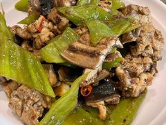 青椒炒黄鳝-水墨食舍