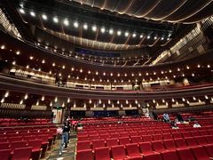 -交通银行前滩31演艺中心