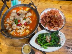 -老滇山寨•云南特色菜•地方菜•民族风情歌舞表演(金碧店)