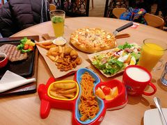 -必胜客(新中纬店)