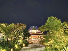 -茅草房·河畔园林火锅