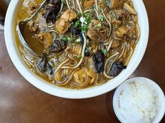 小鸡炖蘑菇-李老哈·东北菜(宋园路店)