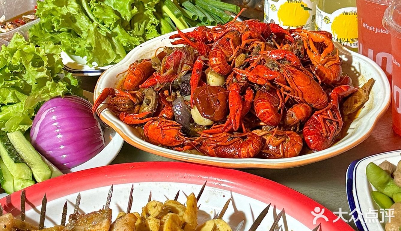 在日照过夏天怎么能少得了烧烤和小龙虾🦞！