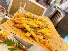 -Mark&Mars Restaurant