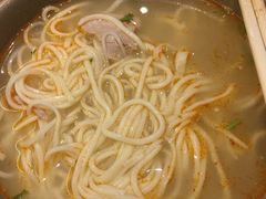 -亮亮面馆(经六路店)