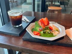 -luutosa  cafe & tea 鹿兔山