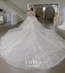 -艾米丽婚纱礼服