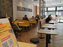 -麦当劳(保利若比邻店)