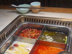 -巴渝瓦肆重庆鲜火锅(宝龙环湖店)