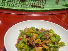 -白鹿苑蒙餐(鄂温克宾馆店)