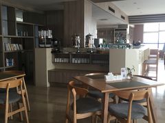 -西安大雁塔科技大学地铁站亚朵酒店