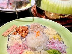 -得意咚瓜·顺德鱼生·冬瓜火锅(深圳首店)