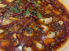 老汉秘制肥肠鱼-九老汉·川渝江湖菜(合川路2店)