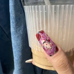 -花岐款式专研健康美甲沙龙