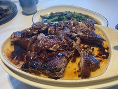 -八府香鸭·啫啫煲(华山路店)