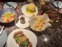 -Let'sBURGERplus·非常创意汉堡(三里屯店)