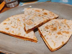 皮塔饼-HELLO MUSAE 拾光缪斯餐厅·纯正希腊风味(苏州中心店)