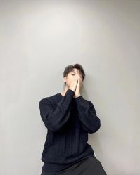 -一家只做男发烫染的店