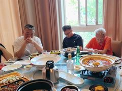 -莲餐厅·湖北菜·潜江小龙虾店(愚园路店)