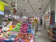 -名创优品(山东青岛华润万象城店)