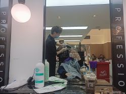 -诗悦发型烫染SALON