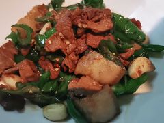 天柱山辣椒炒黑毛猪肉-山里亲戚(淞虹路店)