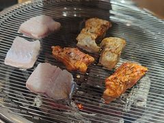 -青瓦餐厅·生鱼片·韩园烤肉(西塔店)