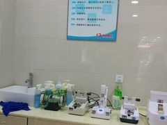 -西南眼镜·蔡司·依视路战略合作店(南街店)