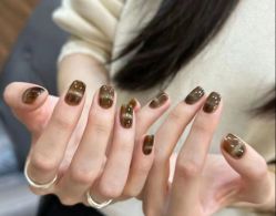 -赢韵美甲美睫瑞士净斑中心