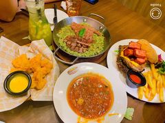 -拉亚汉堡经典餐厅(商城路店)