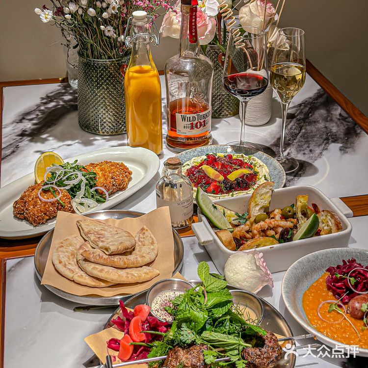 情侣必去的浪漫约会餐厅✨🥂就在黎黄陂路❗️  