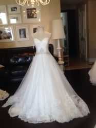 纯色时光婚纱礼服馆-纯色时光婚纱艺术馆WHITE