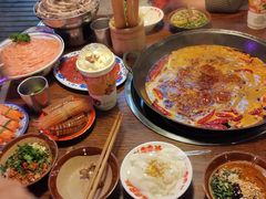 -萍姐火锅·公路夜市(武汉首店)