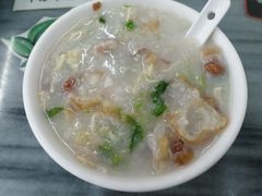 艇仔粥-穗银肠粉店(东川路店)