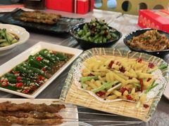 -肥肥虾庄·金牌油焖大虾(汉口城市广场店)
