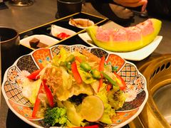 -铭牛烧肉·和牛海鲜自助(高新月牙湖店)