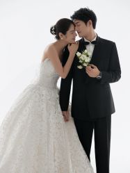 -至臻微拉婚纱摄影