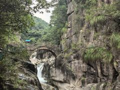 -鄣山大峡谷