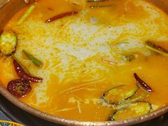 -洱火云南酸菜牛肉火锅(石景山当代商城店)