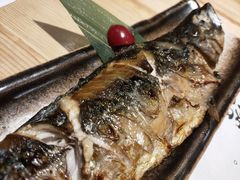 炭烤青花鱼-小句号·精致料理(江南环球港店)
