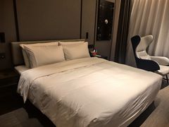-广州南站万科中心亚朵酒店