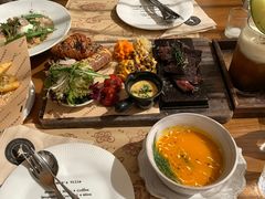-Mark&Mars Restaurant