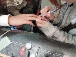 -小乐化妆美甲半永久培训学校