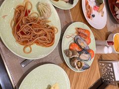 -华邑酒店·鲜艳全日自助餐厅